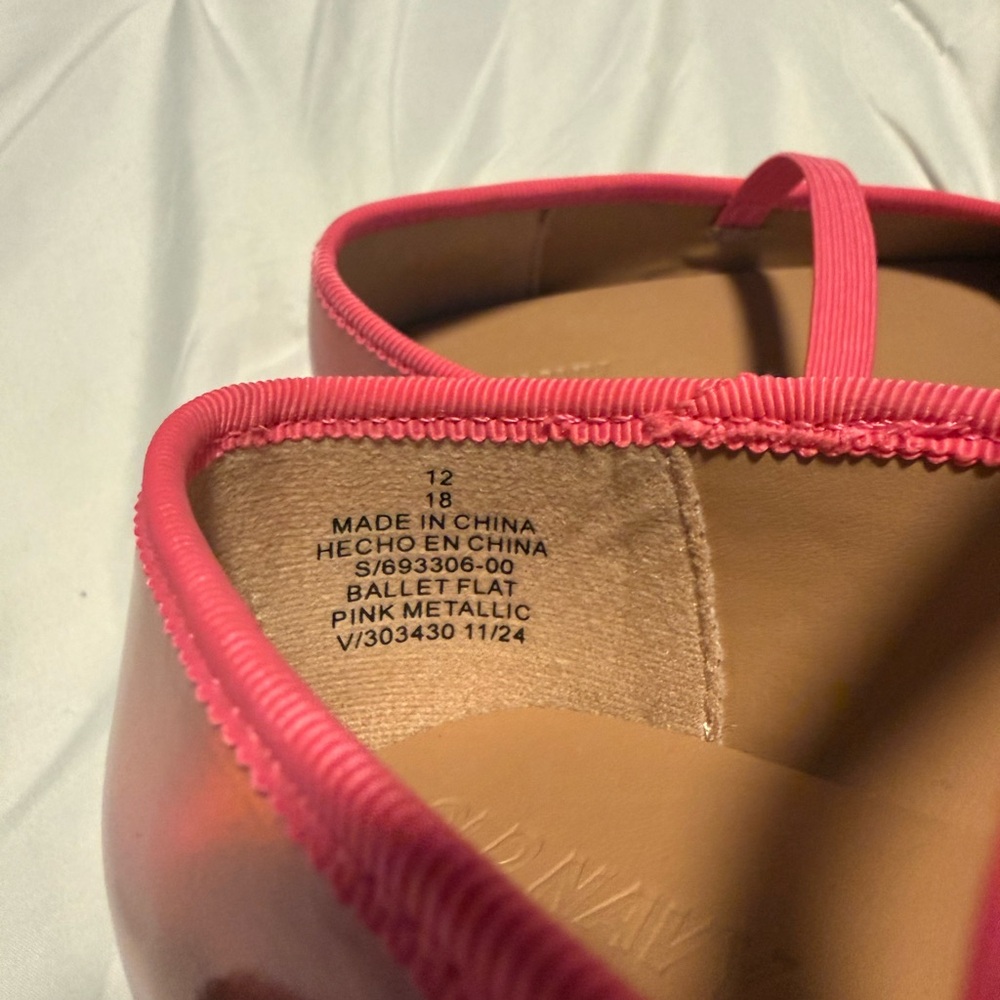 Girls' Pink Holographic Ballet Flats with Elastic Strap - Picture 6 of 7